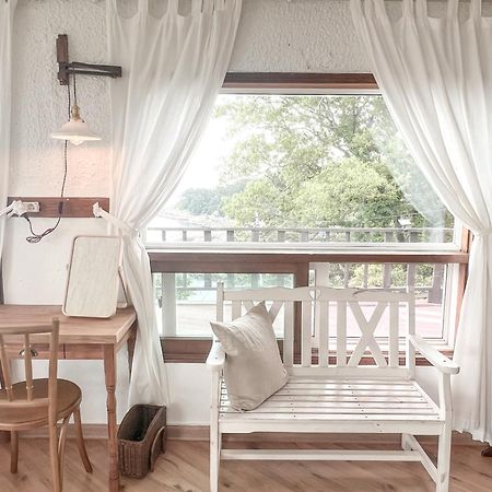 Country House Exclamation Mark & Comma Namhae Esterno foto