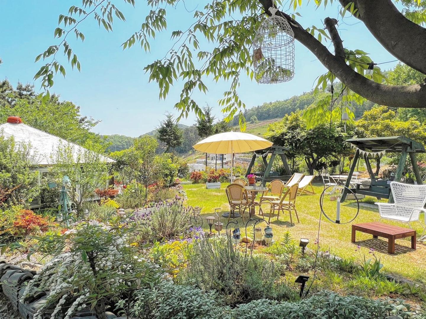 Country House Exclamation Mark & Comma Namhae Esterno foto
