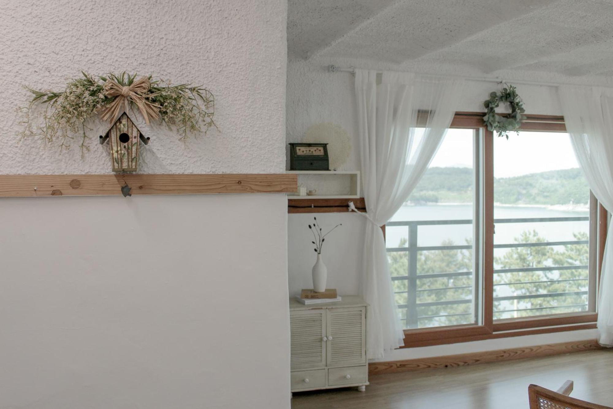 Country House Exclamation Mark & Comma Namhae Esterno foto