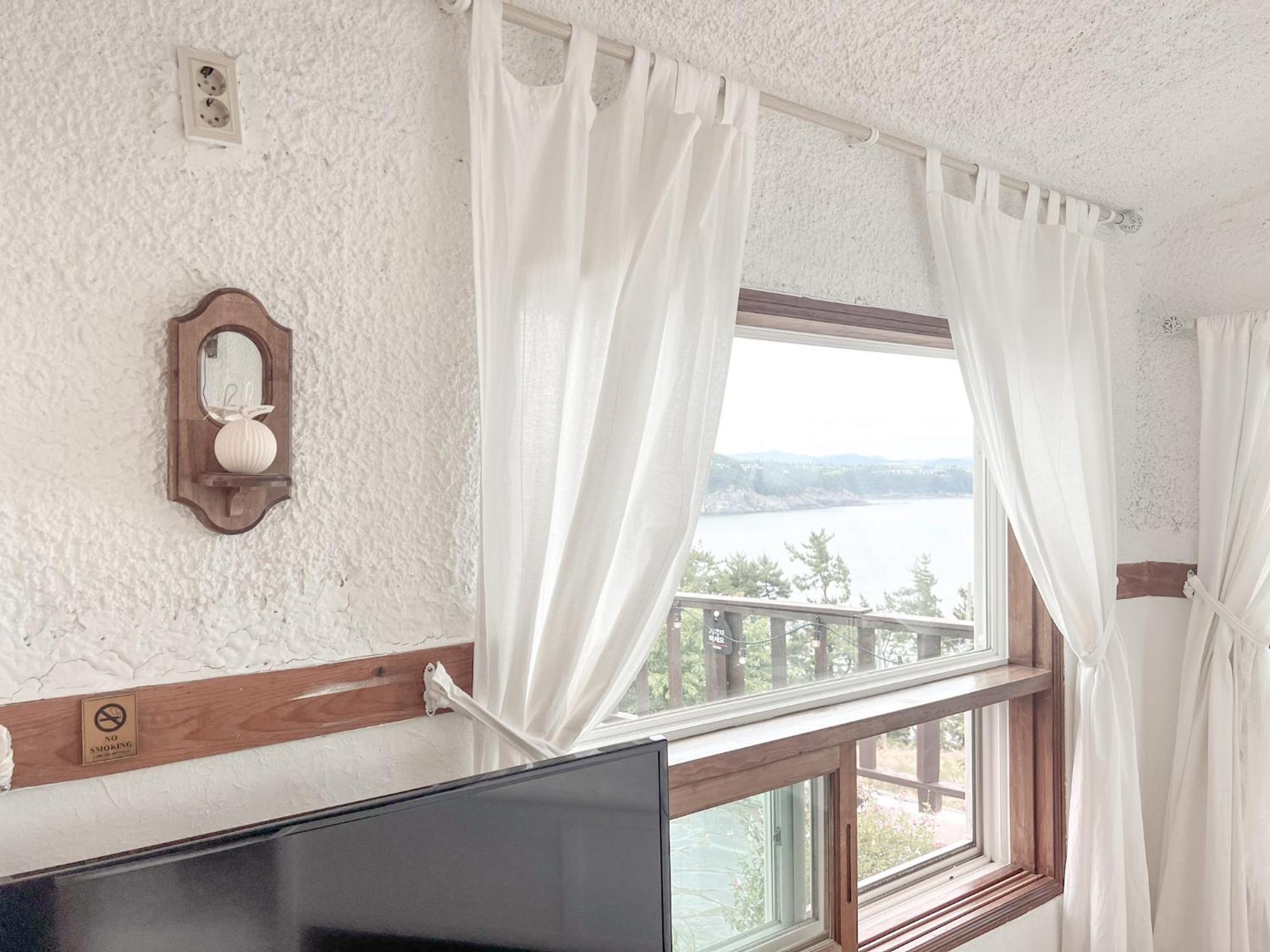 Country House Exclamation Mark & Comma Namhae Esterno foto
