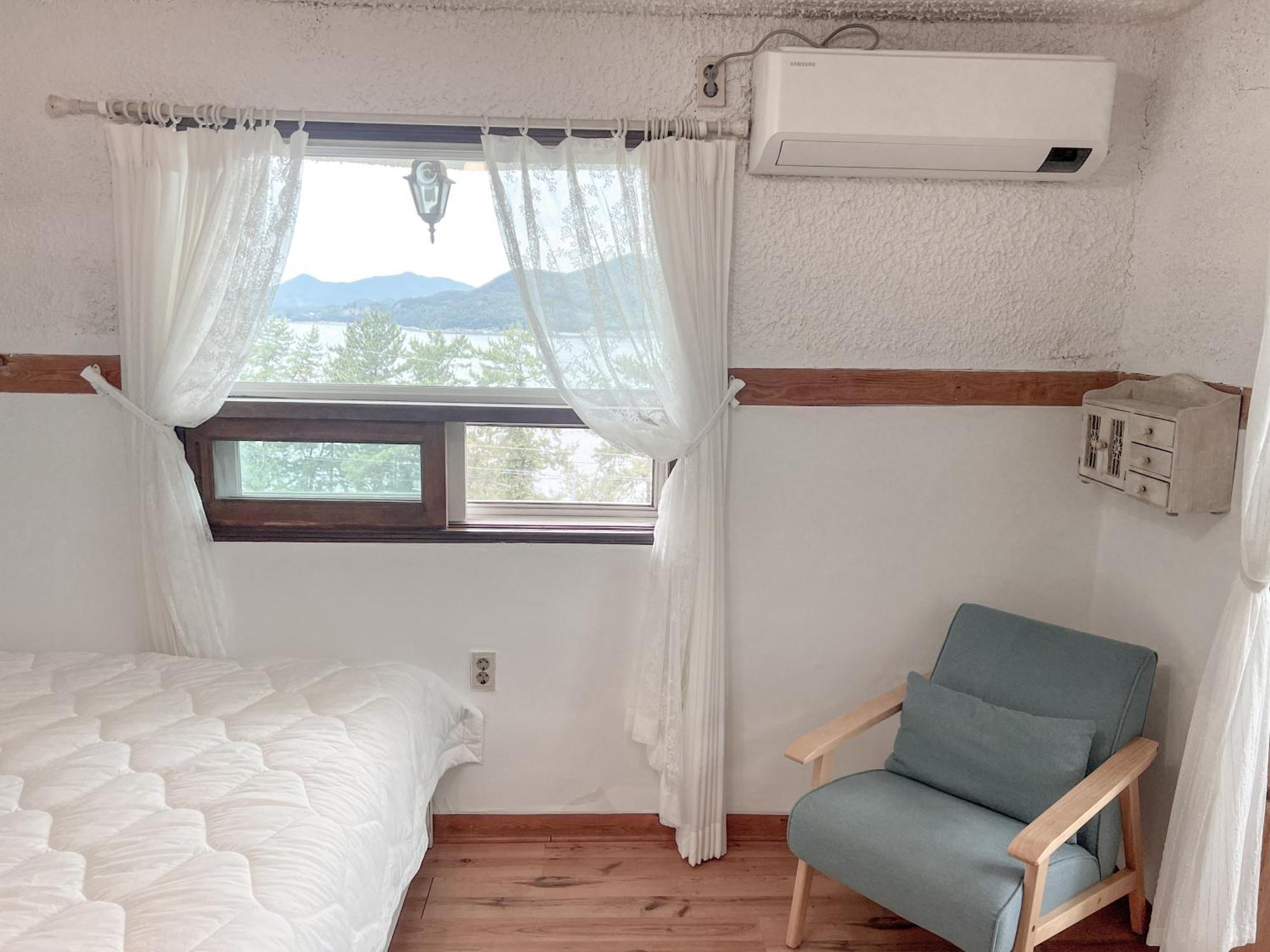Country House Exclamation Mark & Comma Namhae Esterno foto