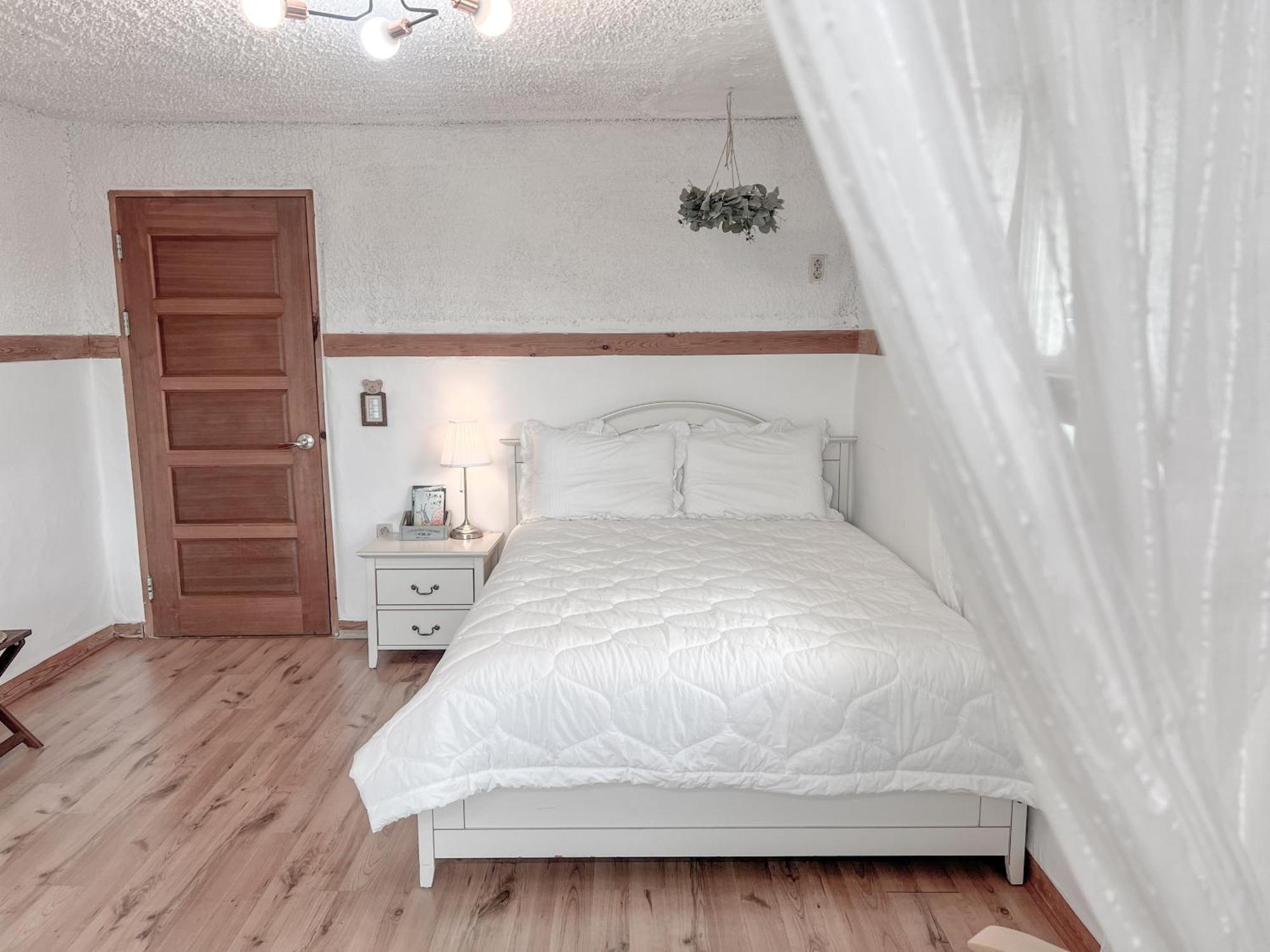 Country House Exclamation Mark & Comma Namhae Esterno foto