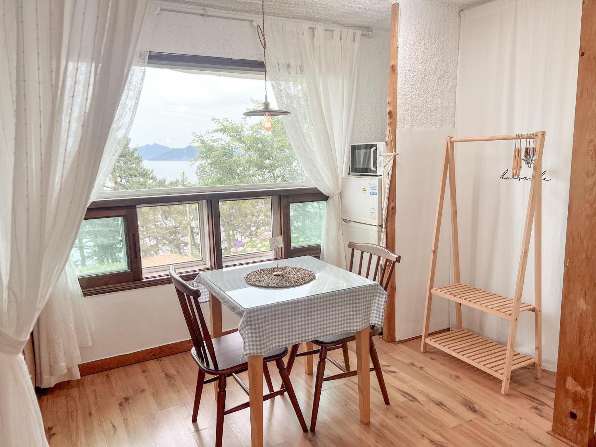 Country House Exclamation Mark & Comma Villa Namhae Esterno foto