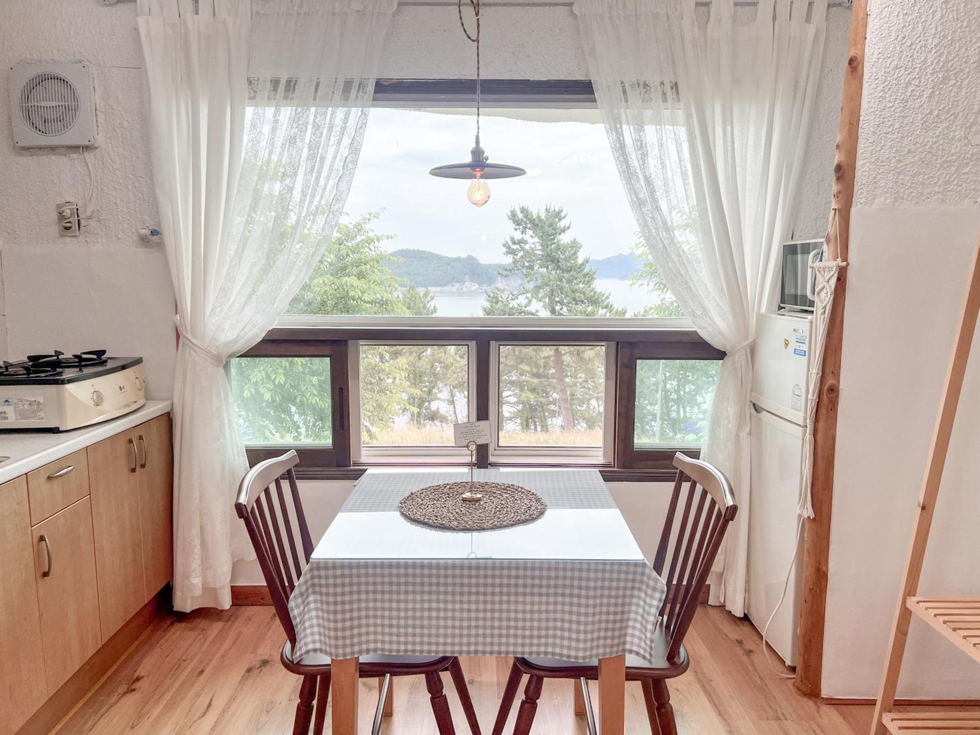 Country House Exclamation Mark & Comma Namhae Esterno foto