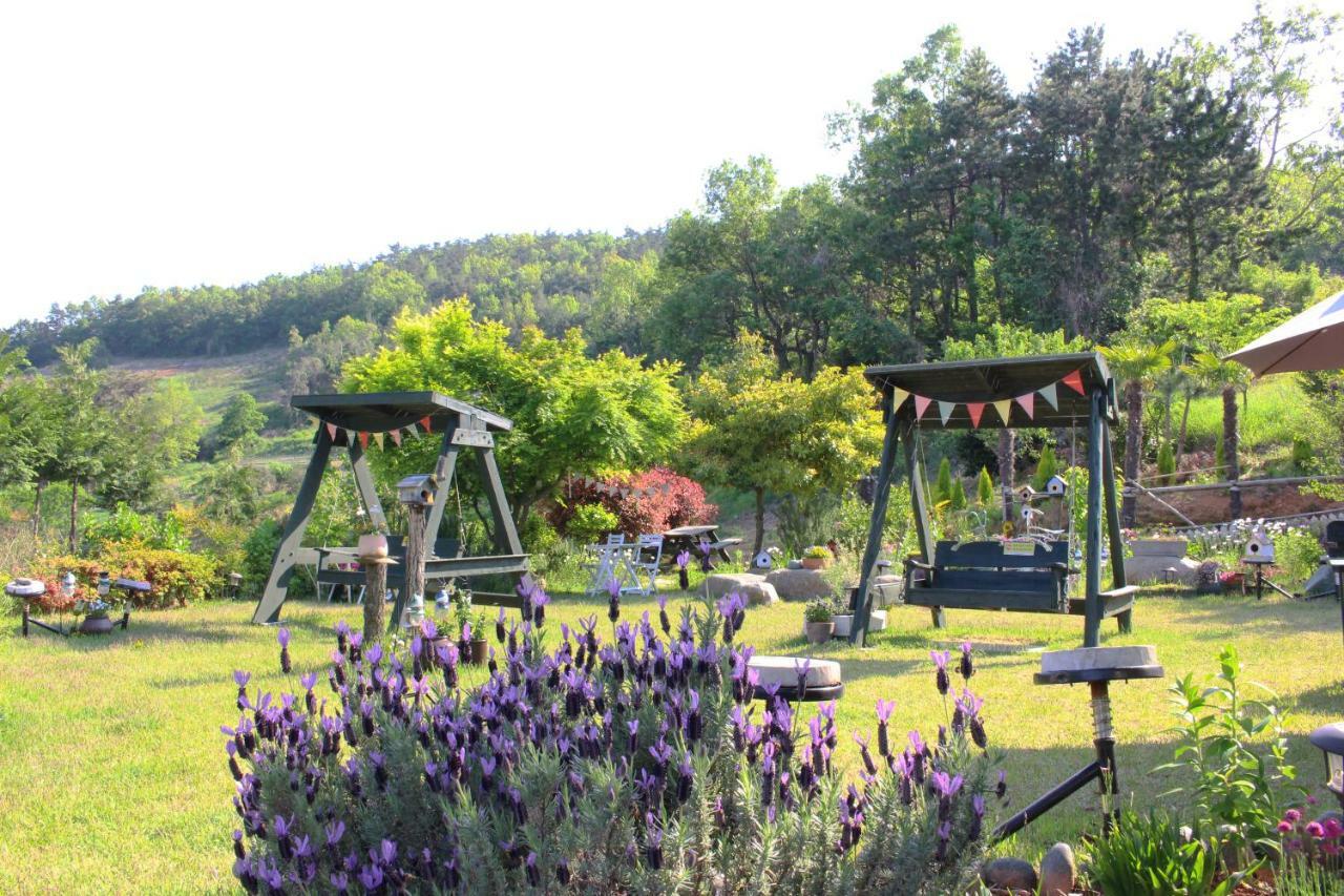 Country House Exclamation Mark & Comma Namhae Esterno foto